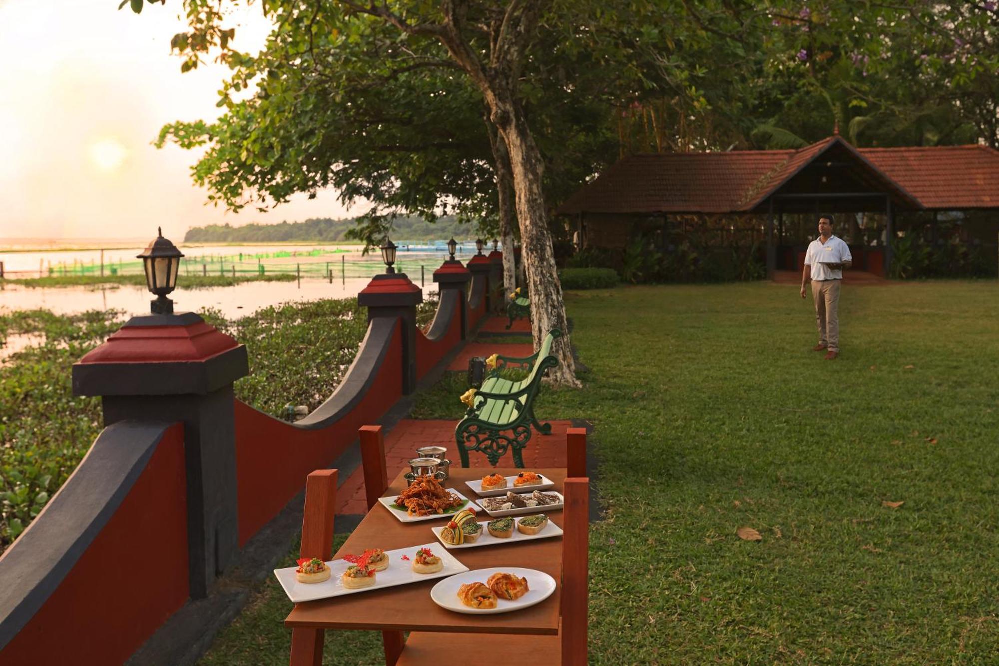 Taj Kumarakom Resort And Spa Kerala מראה חיצוני תמונה